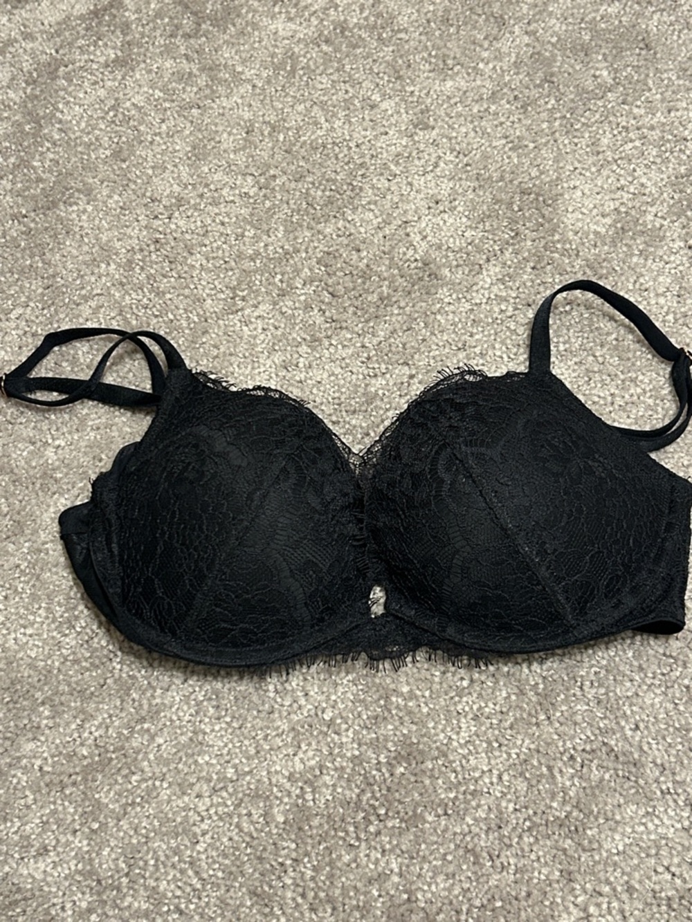 Black Lace Underwire padded Bra - Women's Intimates
